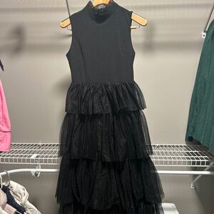 Long sleeveless party dress